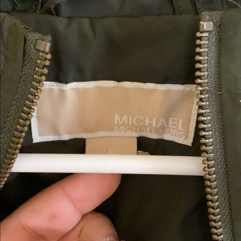 MK - Picture 5 of 5